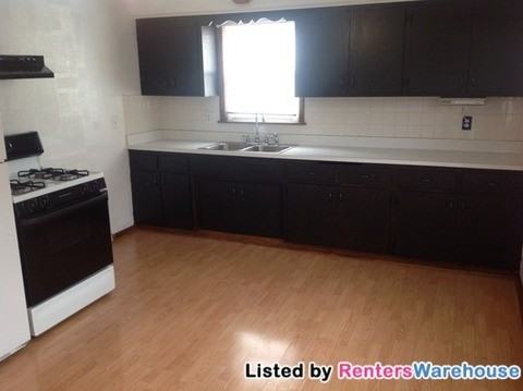 417 S 94th St - Photo 3 of 12