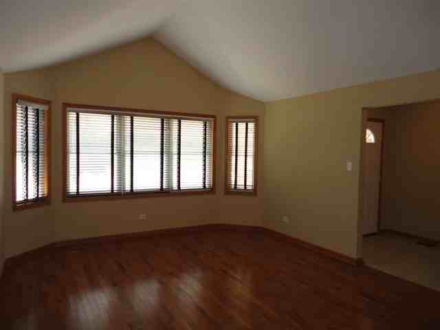 285 Quail Hollow Dr - Photo 2 of 9