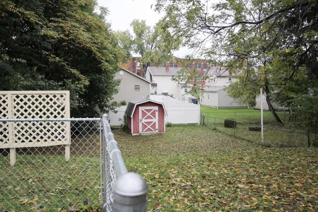 153 Oakwood Street - Photo 3 of 12