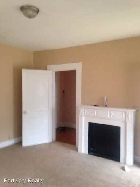 2039 Looney St - Photo 2 of 6