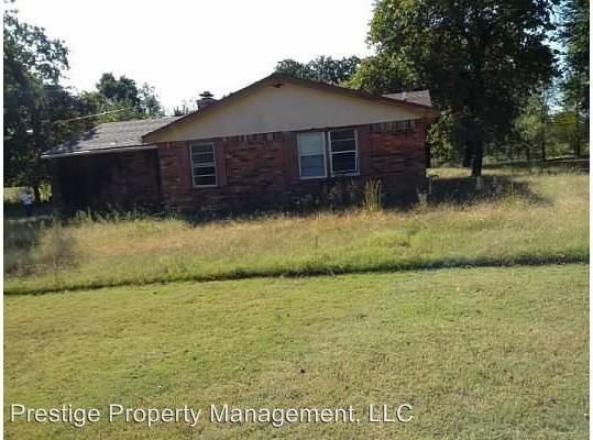 3401 N Douglas Blvd - Photo 2 of 19