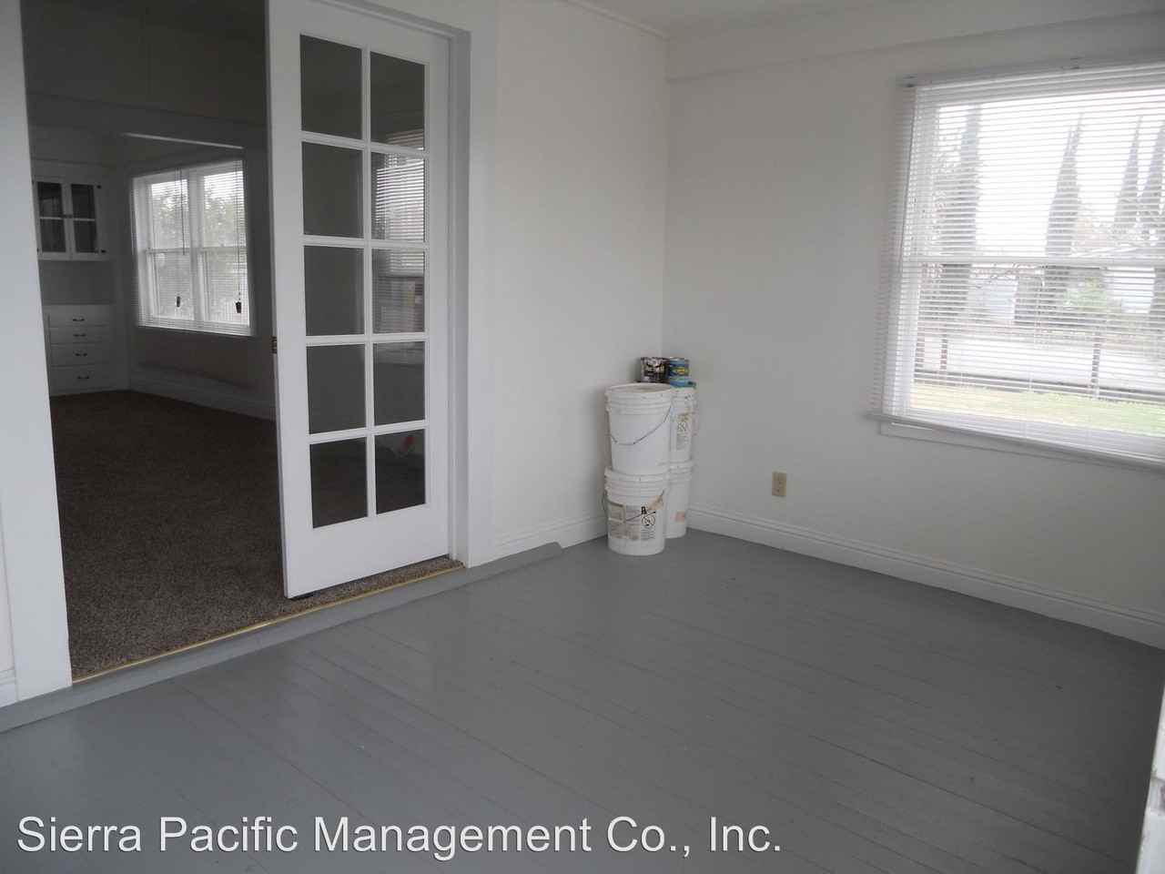 1495 E St - Photo 3 of 6