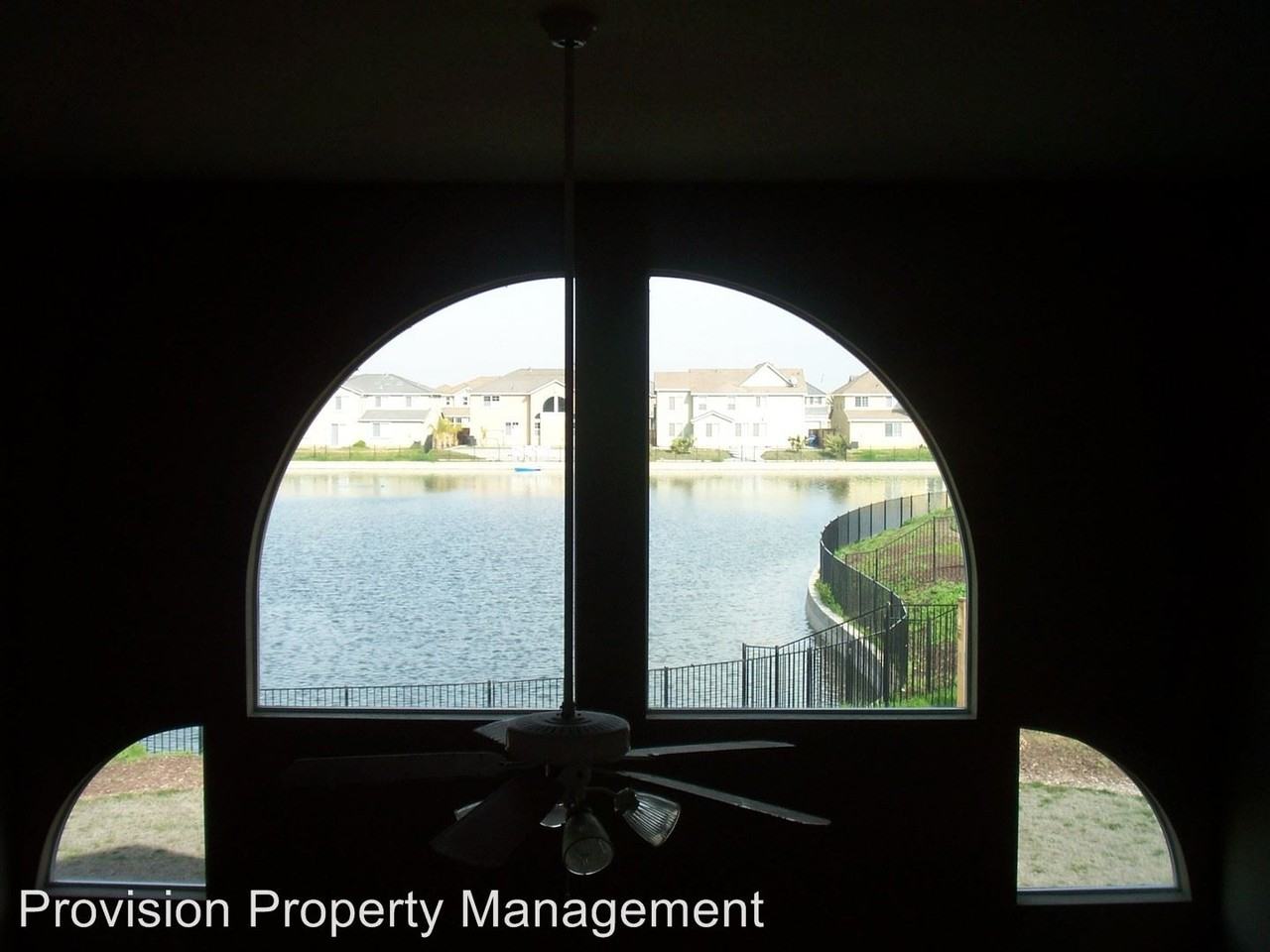 1523 Horizon Ln - Photo 3 of 21