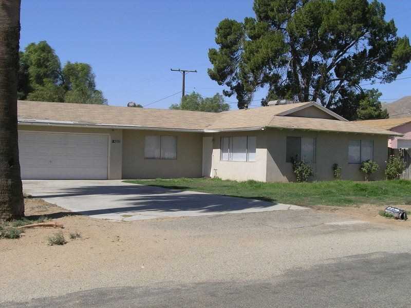 4233 Tyrolite St - Photo 2 of 12