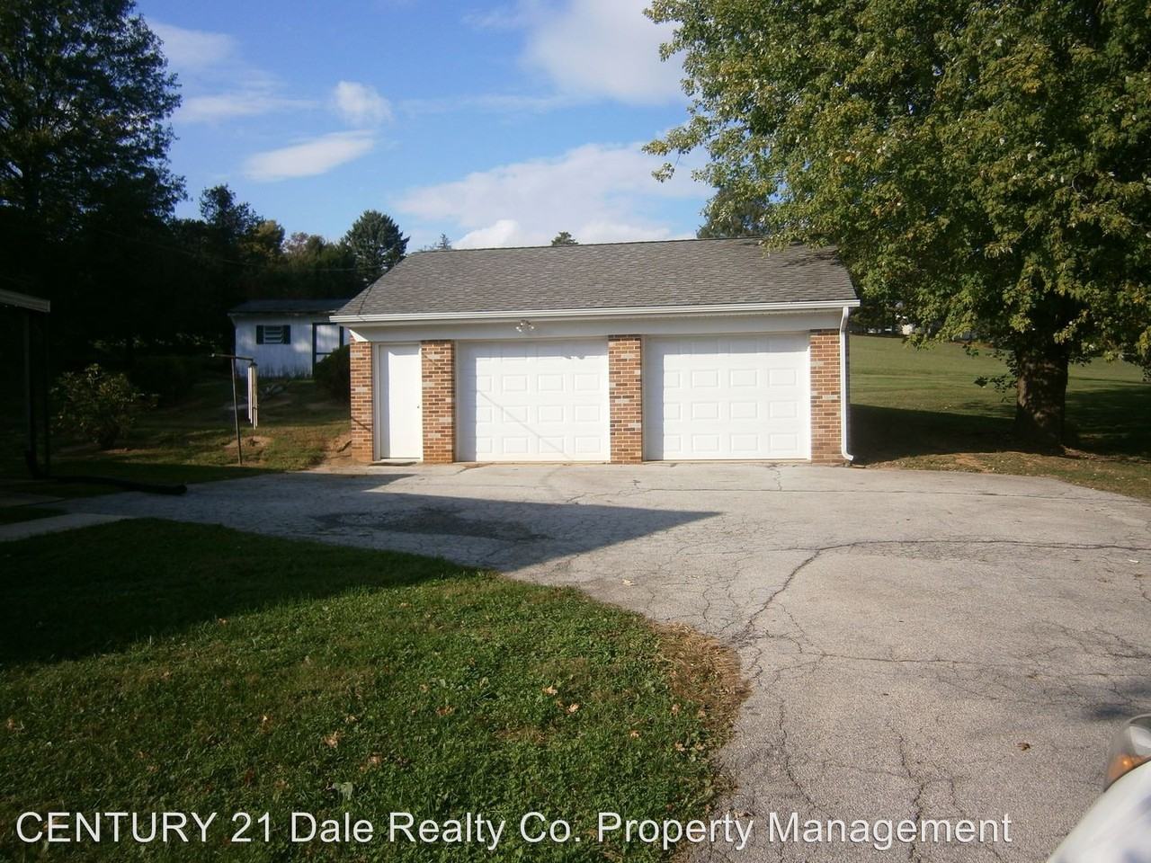 765 Delta Rd - Photo 2 of 11
