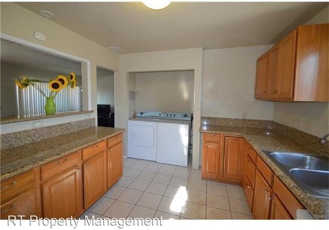 18565 E Petunia St - Photo 3 of 11