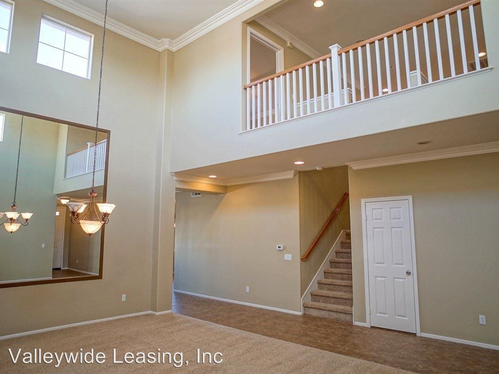 29540 Sequoia Rd - Photo 2 of 10