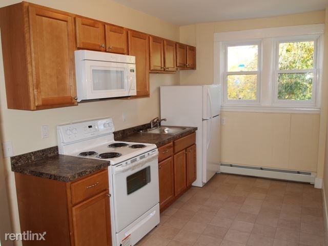 90 Taft Ave #4 - Photo 3 of 4