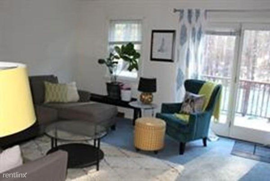 26 Lamplighter Ln - Photo 2 of 10