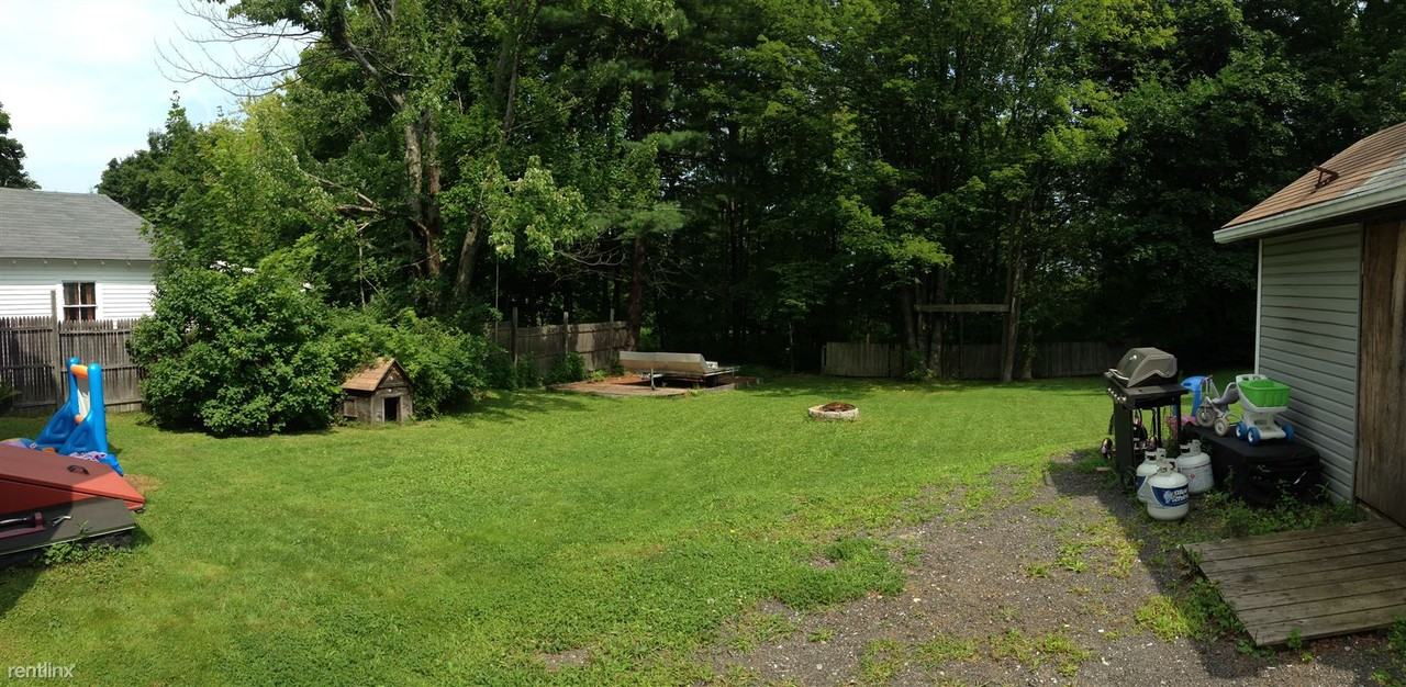 244 Forest St - Photo 3 of 10