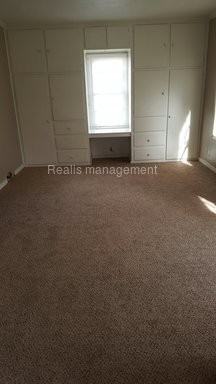 1811 N Main St - Photo 3 of 8