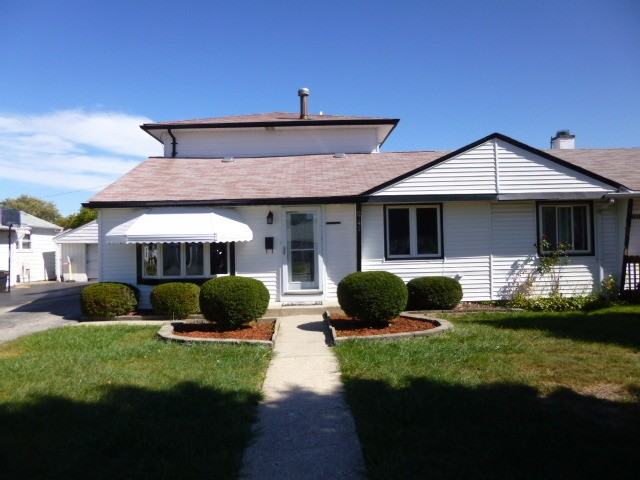 8741 S Kolin Ave - Photo 2 of 25