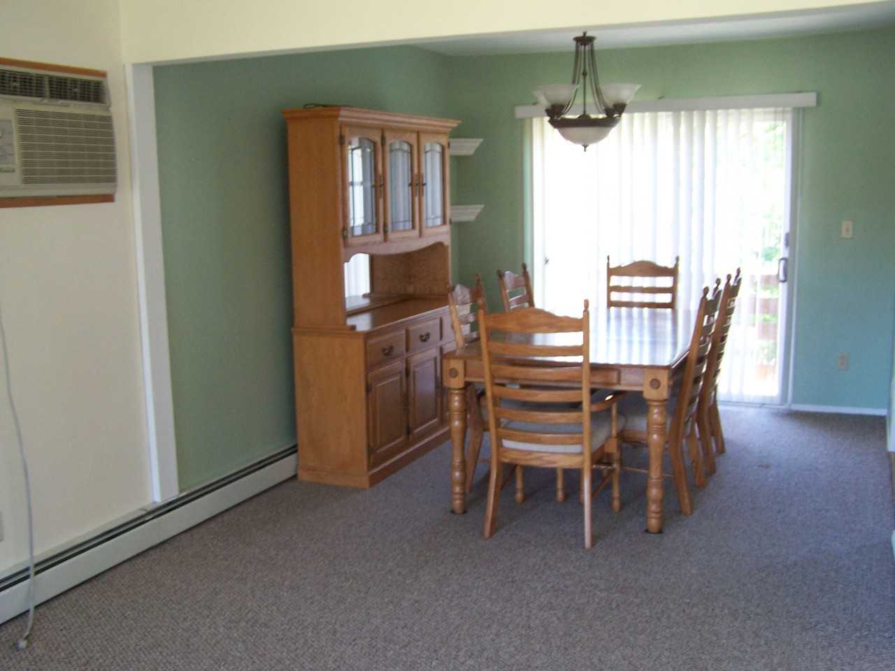 137 Keswick Dr - Photo 3 of 9