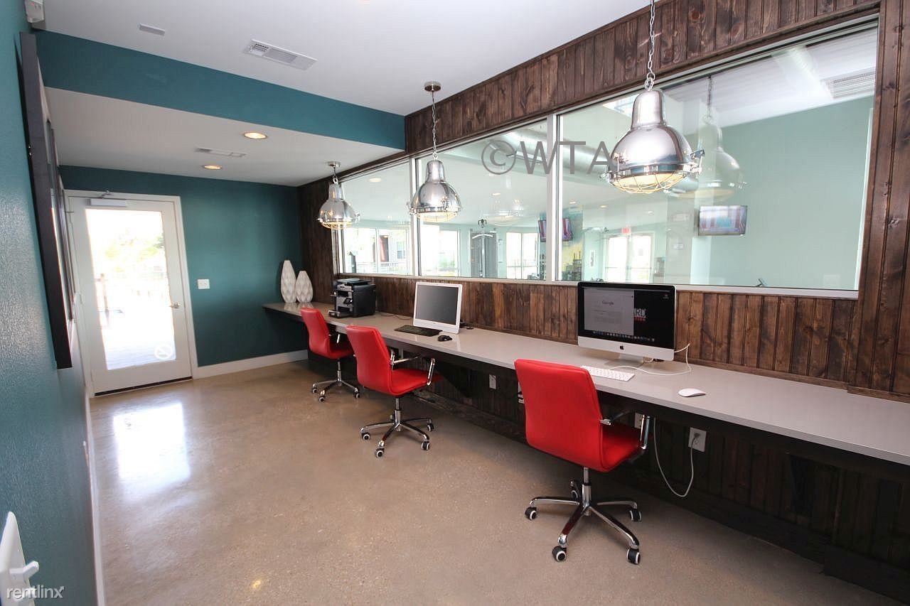 1680 Hero Way - Photo 2 of 10