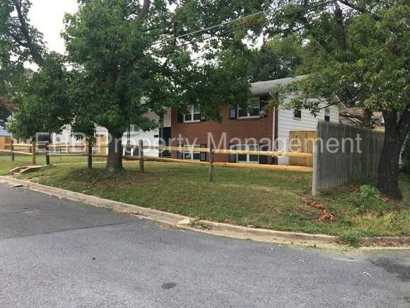 901 Clovis Ave - Photo 3 of 21