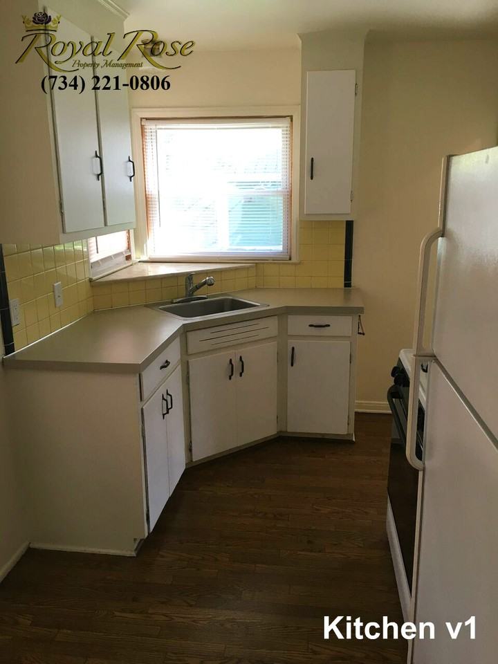 11358 Fenton Ave - Photo 3 of 17