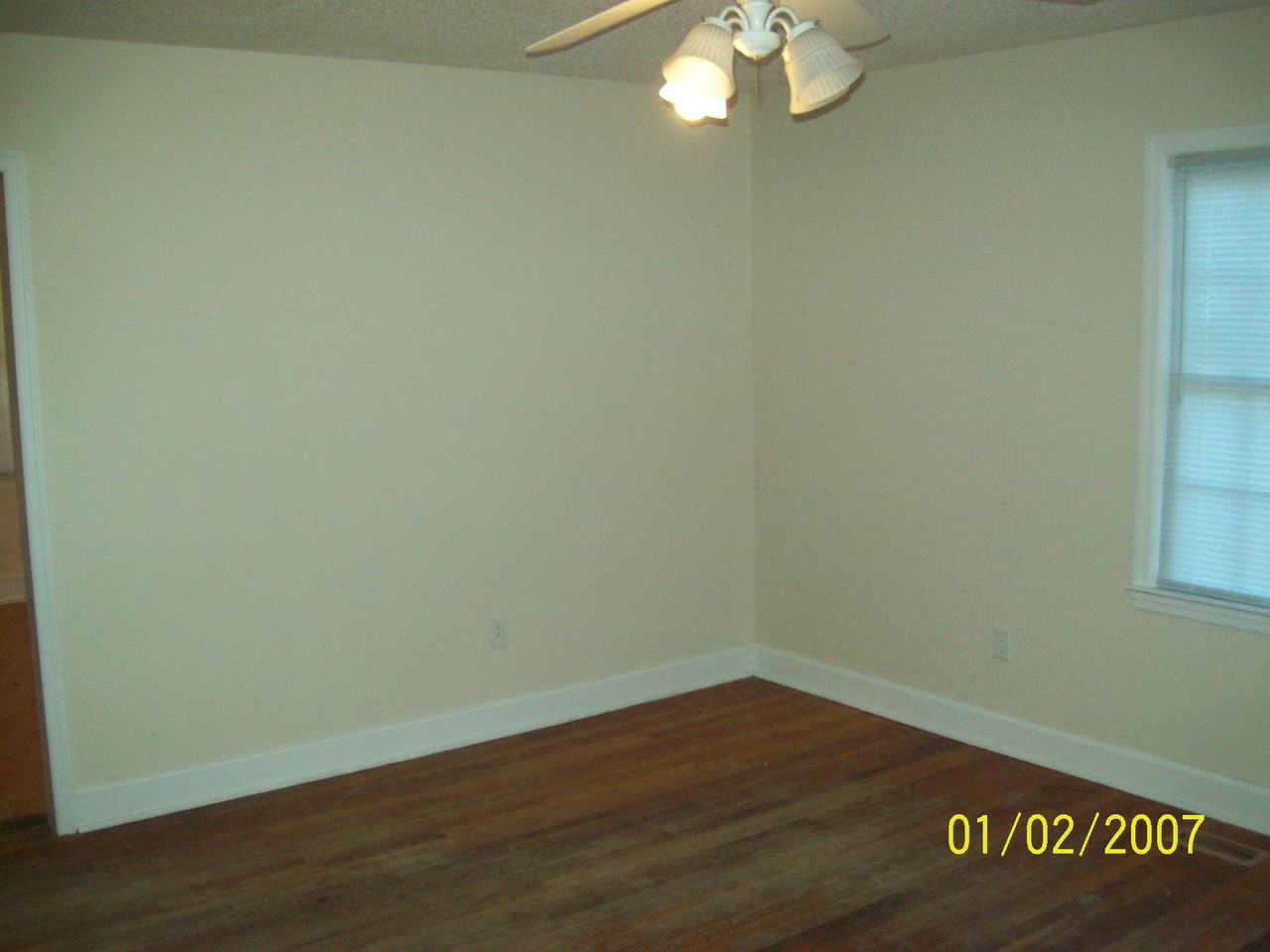 303 Chockoyotte St - Photo 3 of 7