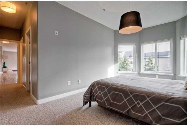 30 Discovery Ridge Close SW - Photo 3 of 20