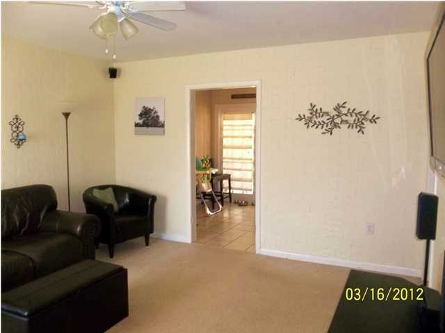 6470 Waverly Dr N - Photo 3 of 13