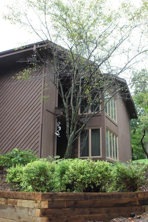 371 Yorkshire Dr - Photo 2 of 50