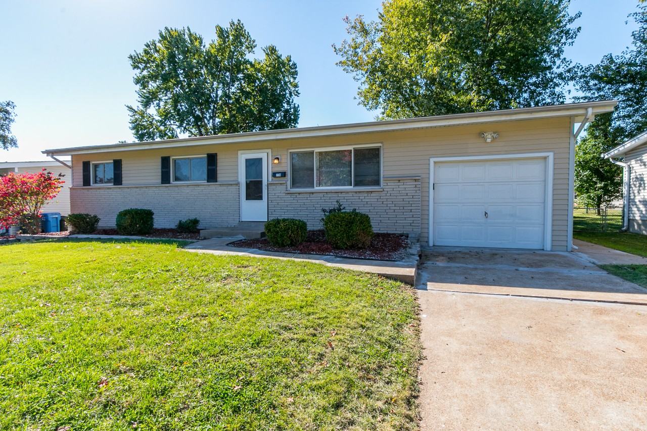 770 Redwing Dr - Photo 2 of 19