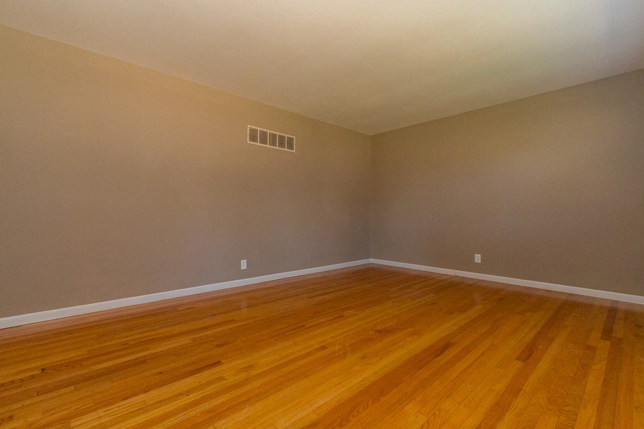 770 Redwing Dr - Photo 3 of 19
