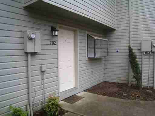 3433 SW McNary Pkwy - Photo 2 of 28