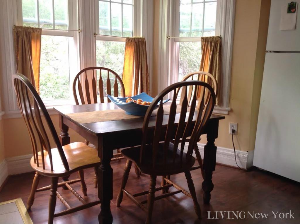 257 Van Duzer St #2A - Photo 3 of 8