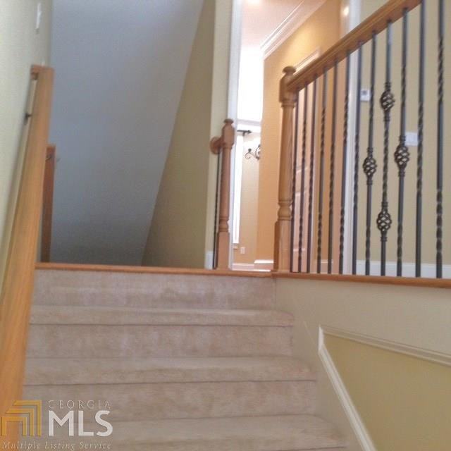 106 Lexington Village - Photo 3 of 31