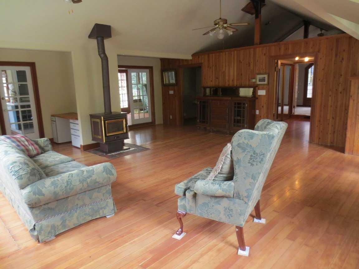 1815 Portola Rd - Photo 2 of 11