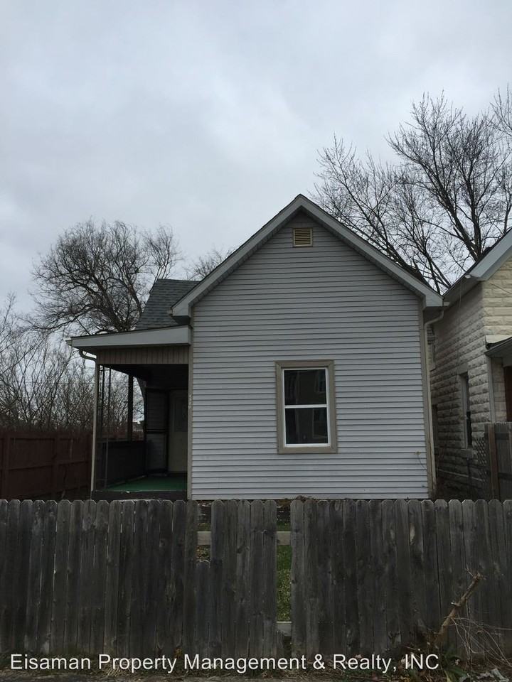 1319 E Woodbine Pl - Photo 2 of 15