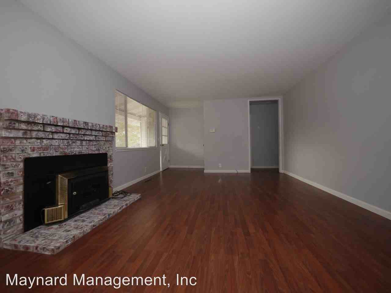 712 Heath Dr - Photo 2 of 12