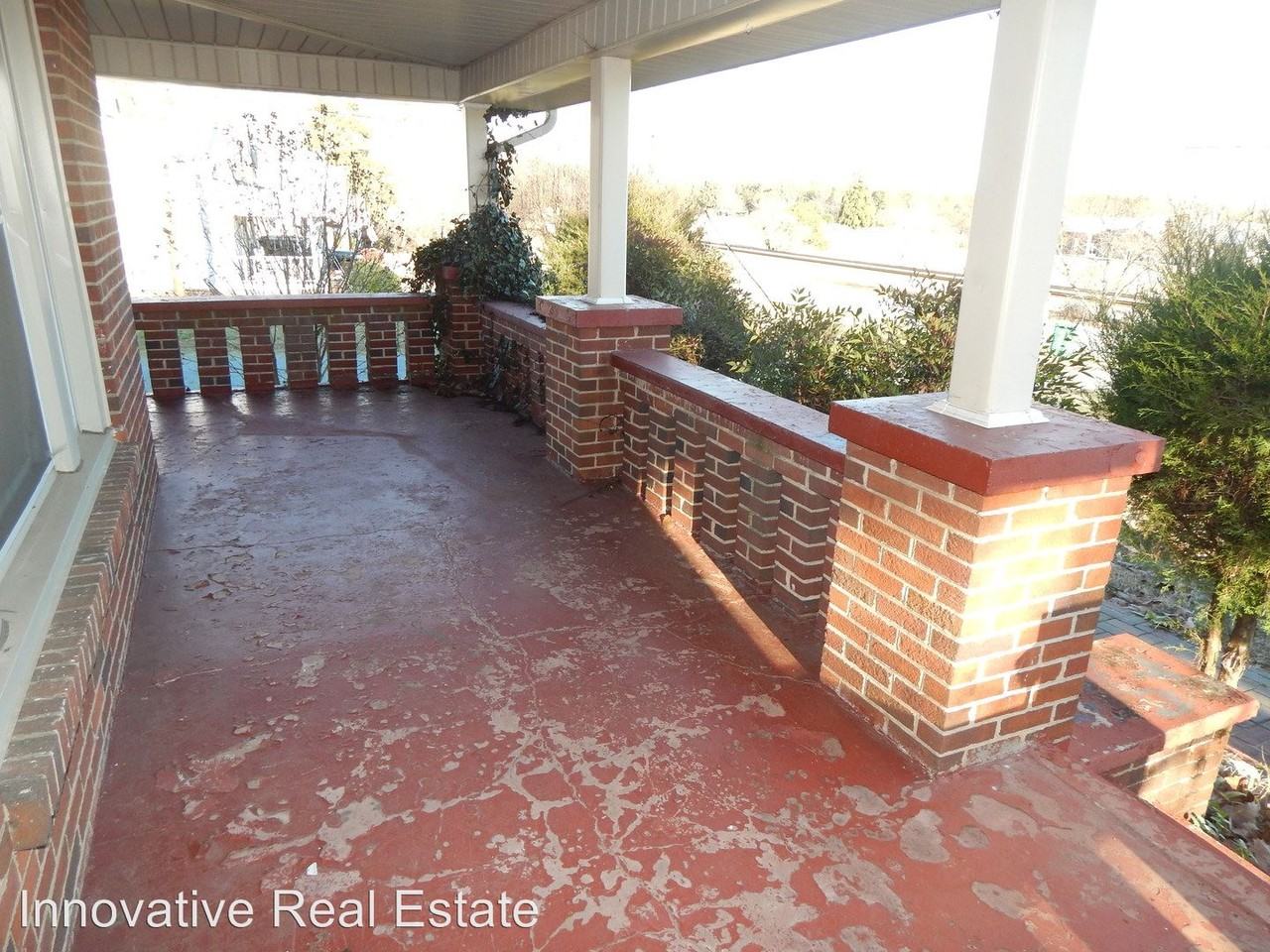 5632 Old Walkertown Rd - Photo 2 of 15