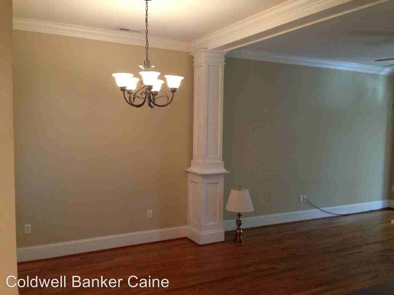 208 Butler Ave - Photo 2 of 10