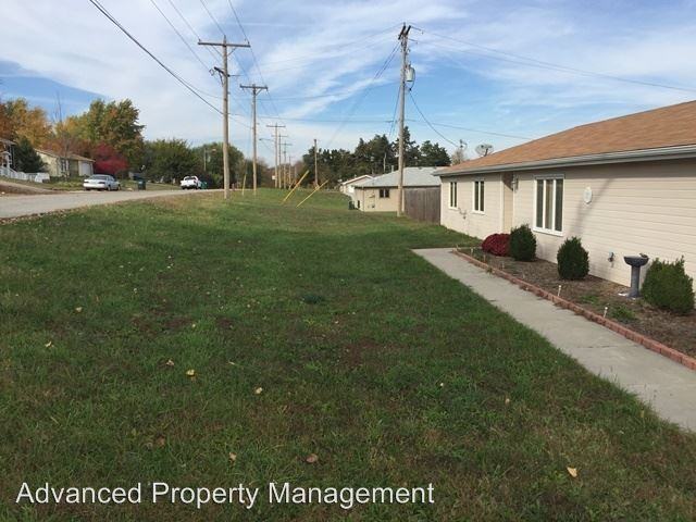 229 William Dr - Photo 3 of 21