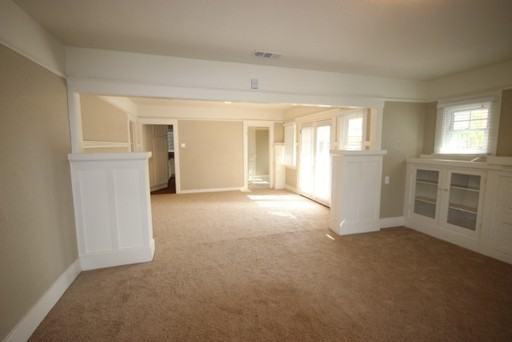 609 N Eastwood Ave - Photo 2 of 10