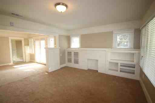 609 N Eastwood Ave - Photo 3 of 10