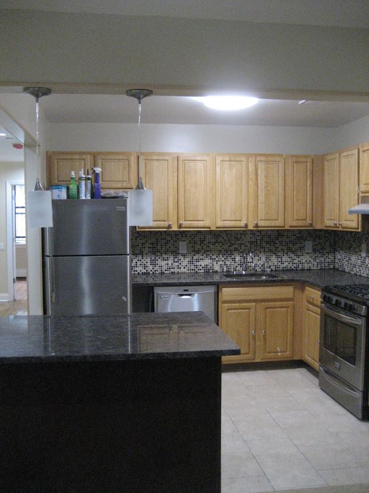 185A 33rd Street - Photo 3 of 7