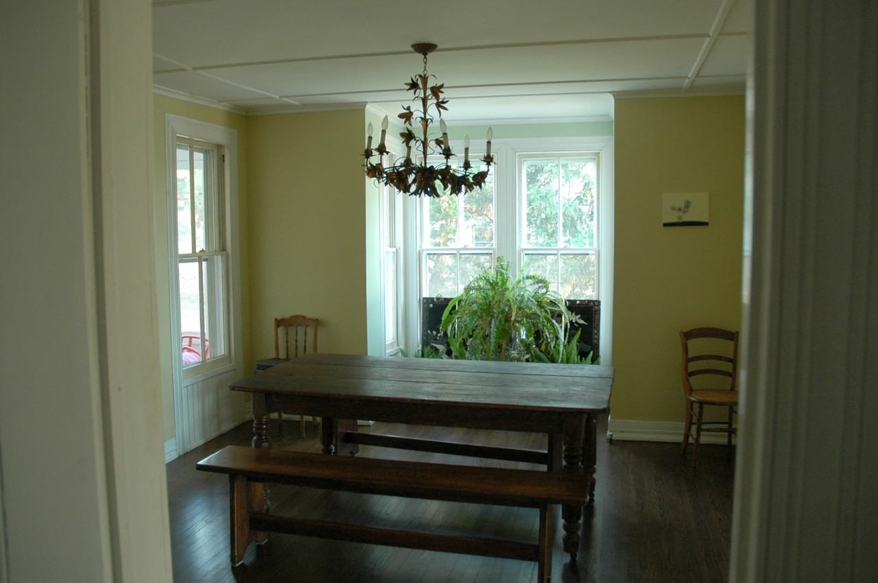 230 Vincent St - Photo 3 of 11