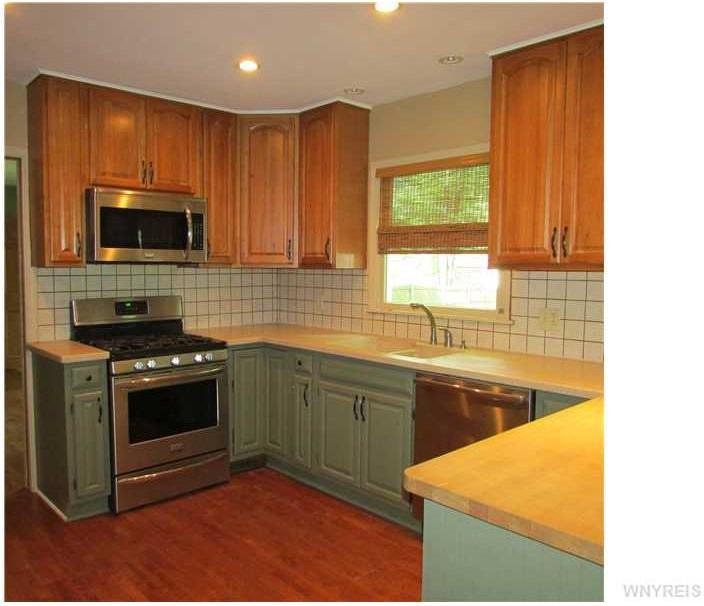 733 Mountain View Dr - Photo 2 of 12