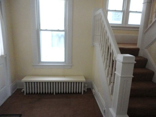 638 Bucknell Ave - Photo 2 of 9
