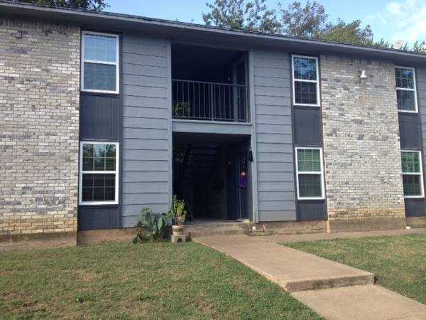 2701 Colonial - Photo 2 of 19