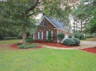 105 Millstone Dr - Photo 3 of 15