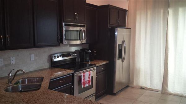 464 Graham Pl - Photo 3 of 3