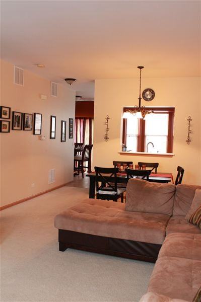 1011 Ellsworth Dr - Photo 3 of 10