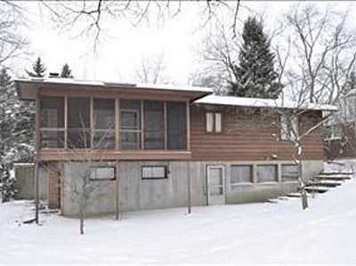 1331 Sutherland Ave - Photo 2 of 2