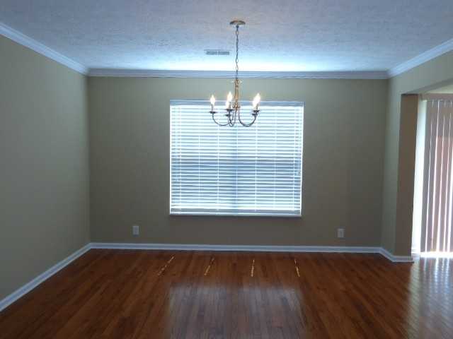 939 Barnes Rd - Photo 3 of 13