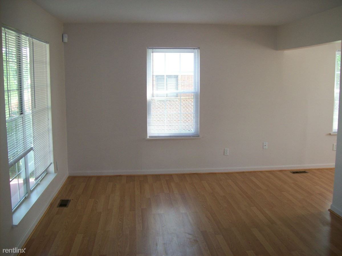 6146 2nd St - Photo 2 of 5