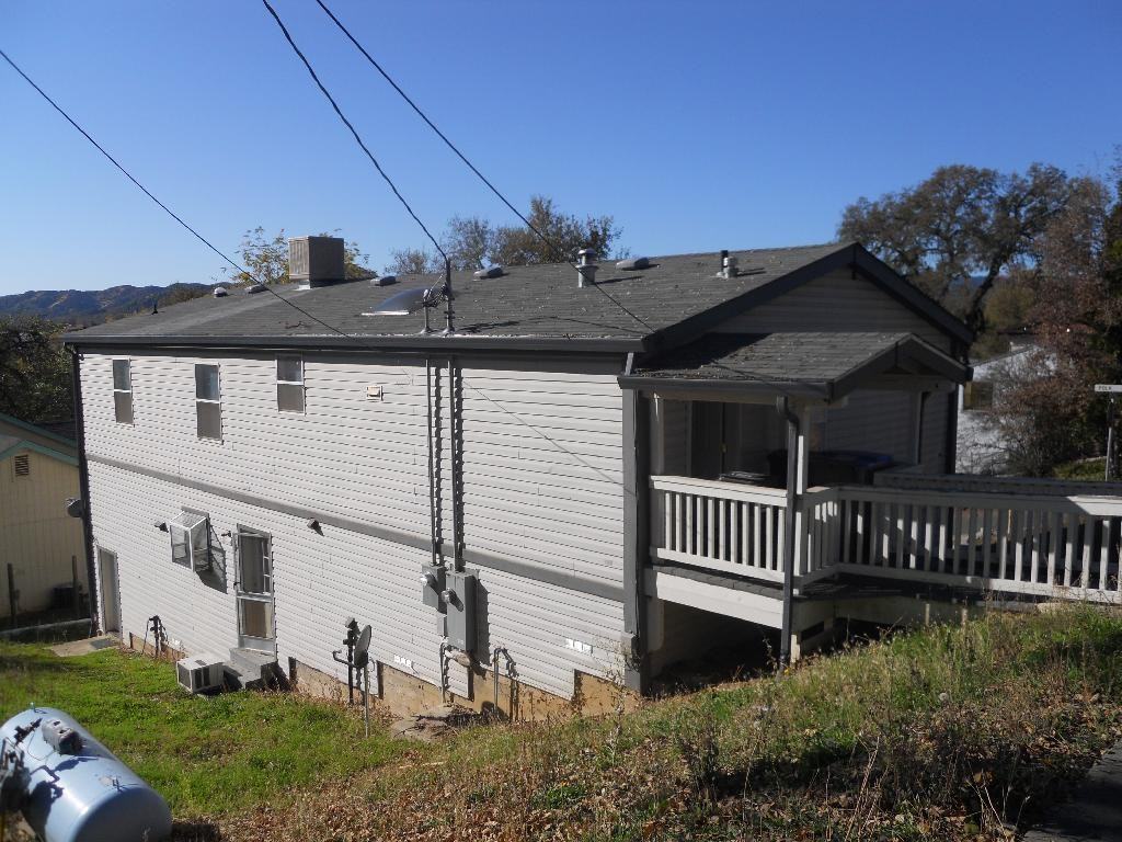 146 S Polk St - Photo 2 of 14