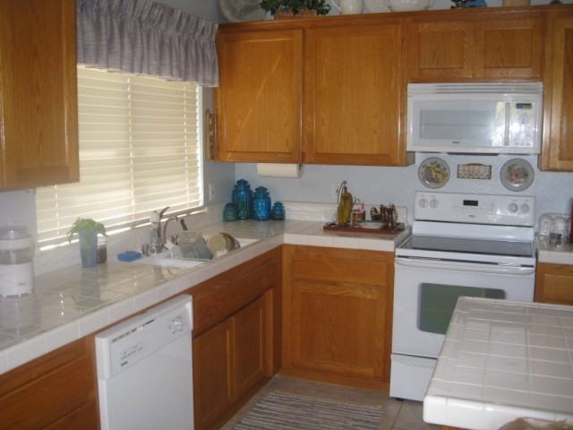 15686 Brenda Way - Photo 2 of 8